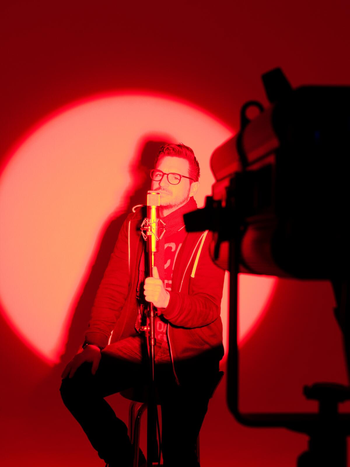 EUROLITE LED PFE-100 RGBW Profil Spot