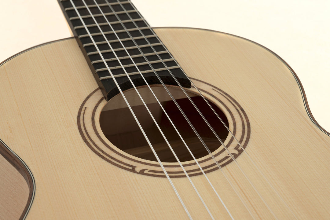 GEWA klassisk gitar Pro Natura Silver heltre gran / lønn - størrelse 1/4