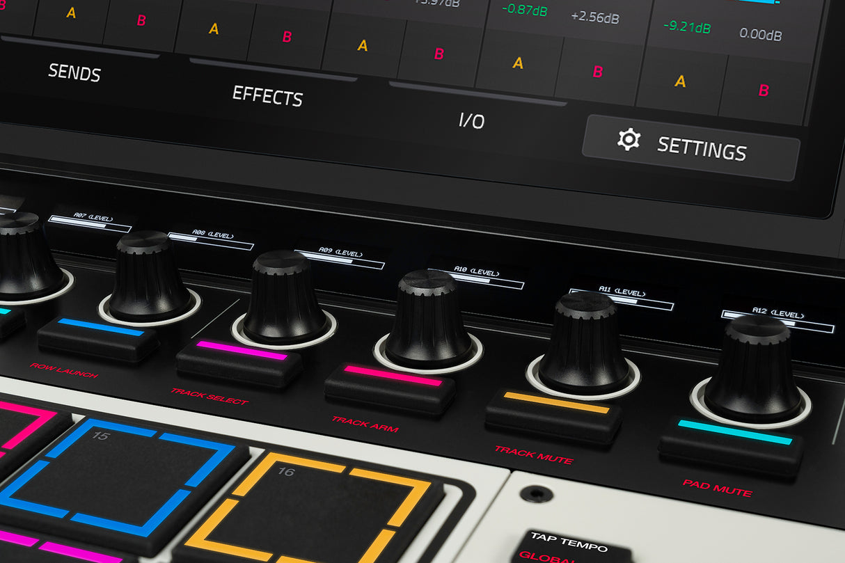 Akai Pro MPC XL – Stående produksjonsarbeidsstasjon