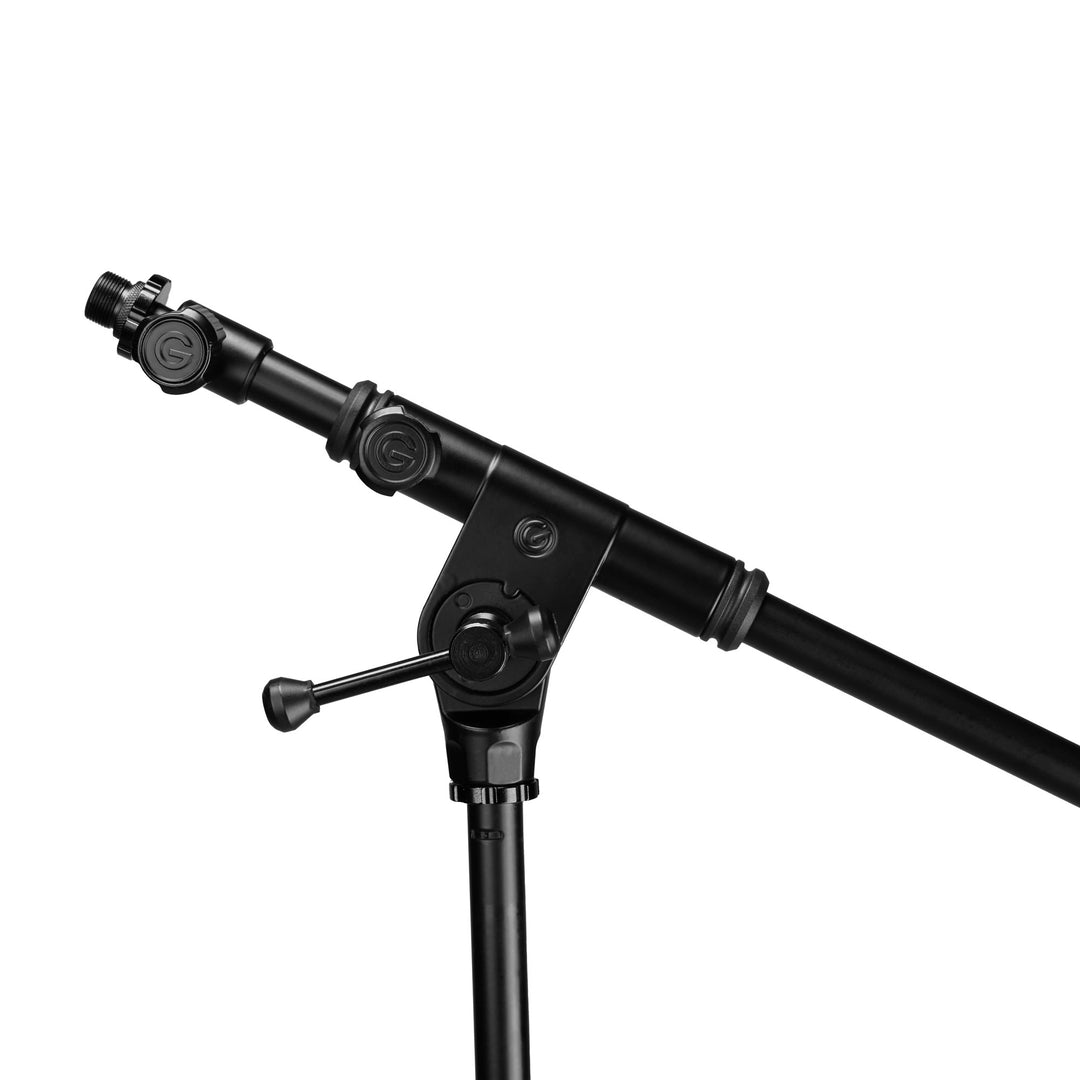 Gravity TMS 4332 B - Touring Series mikrofonstativ med sammenleggbart trefotsstativ og teleskopisk bomarm med 2-punktsjustering, sort