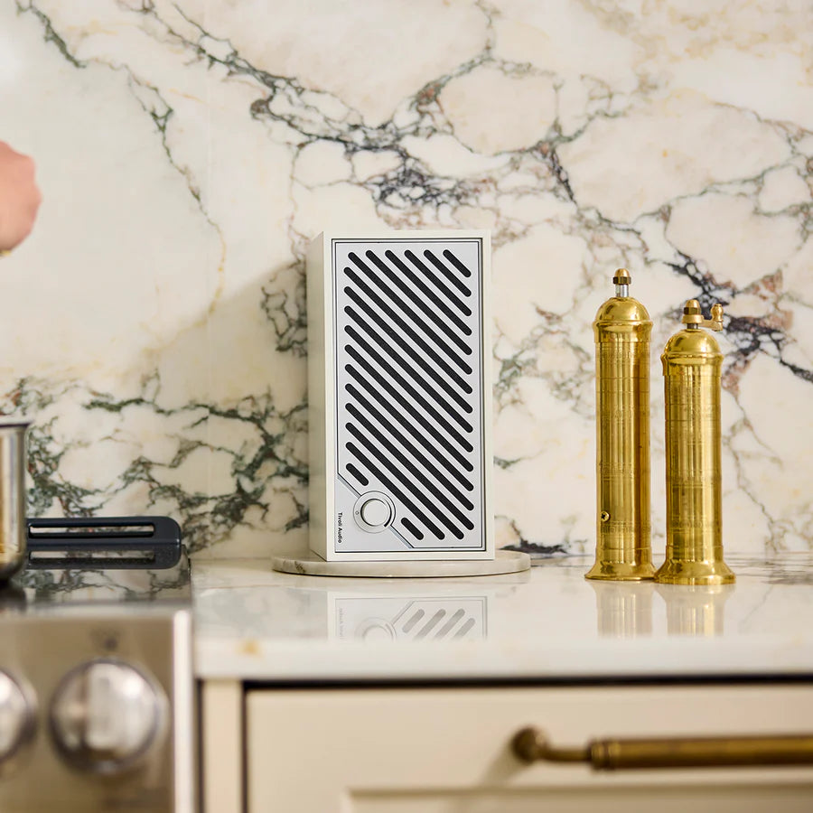 Tivoli Audio Model Two Digital Bluetooth høyttaler (hvit/sølv)