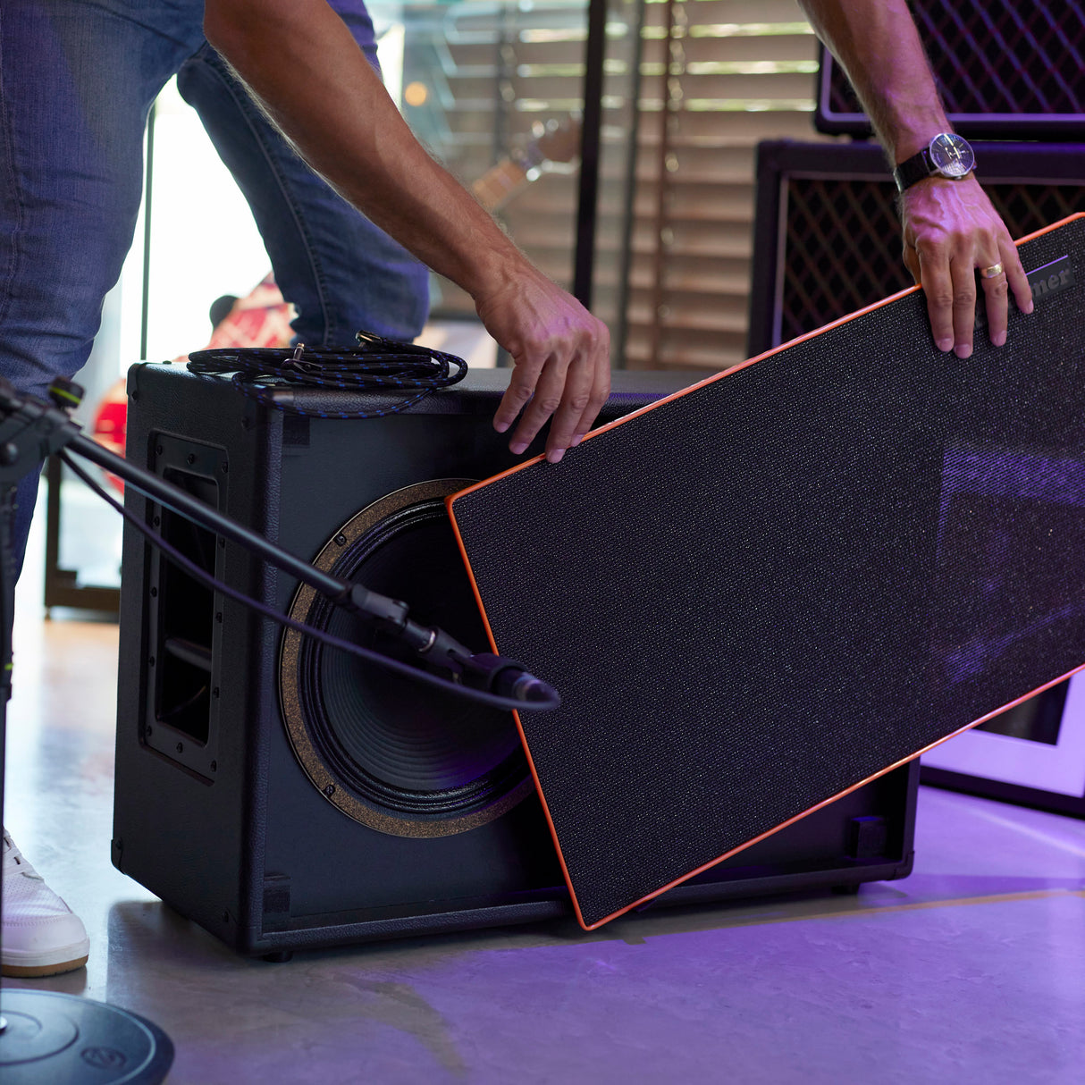 Palmer CAB 212 BX V30 - gitarkabinett med Celestion Vintage 30 2 x 12, åpen bakside