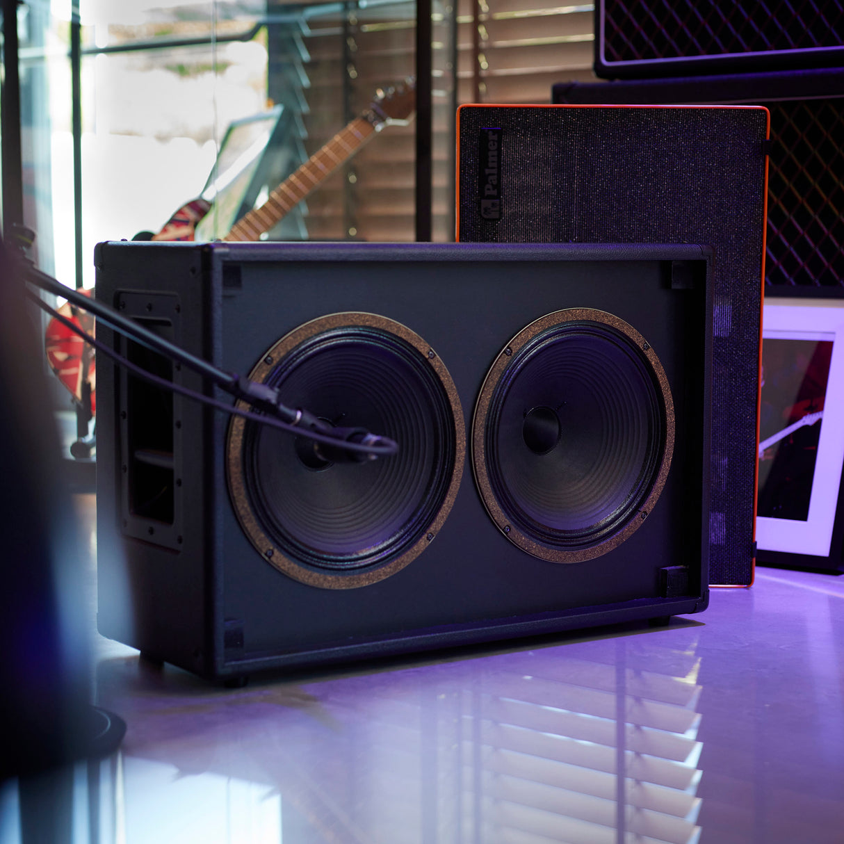 Palmer CAB 212 BX V30 - gitarkabinett med Celestion Vintage 30 2 x 12, åpen bakside