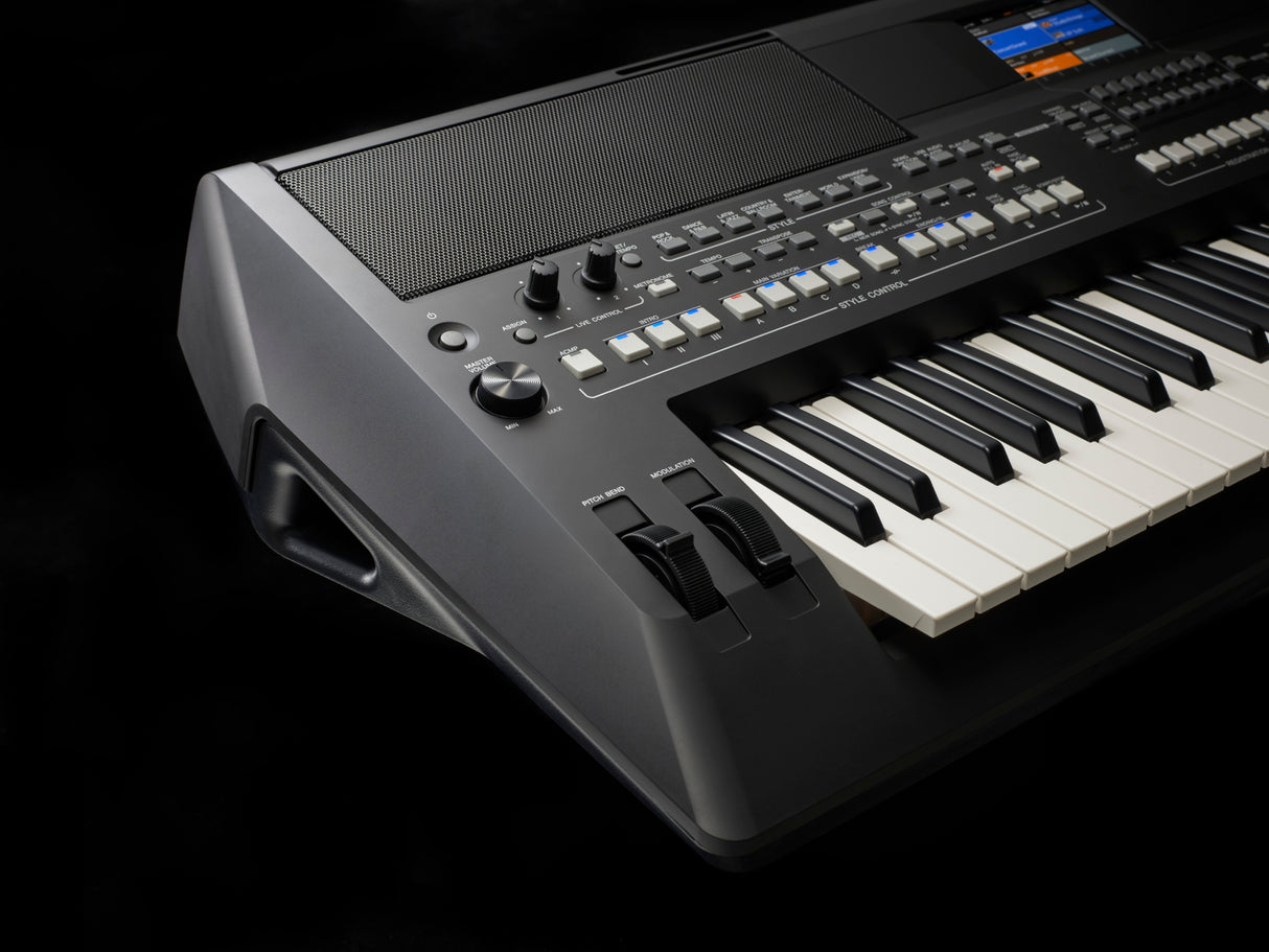 Yamaha PSR-SX600 Keyboard Starter Pack