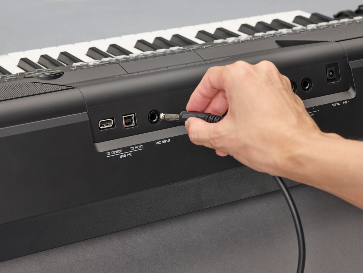 Yamaha PSR-SX600 Keyboard Starter Pack
