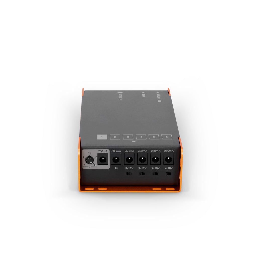Palmer PWT 06 IEC - Universell strømforsyning til pedalboard med USB