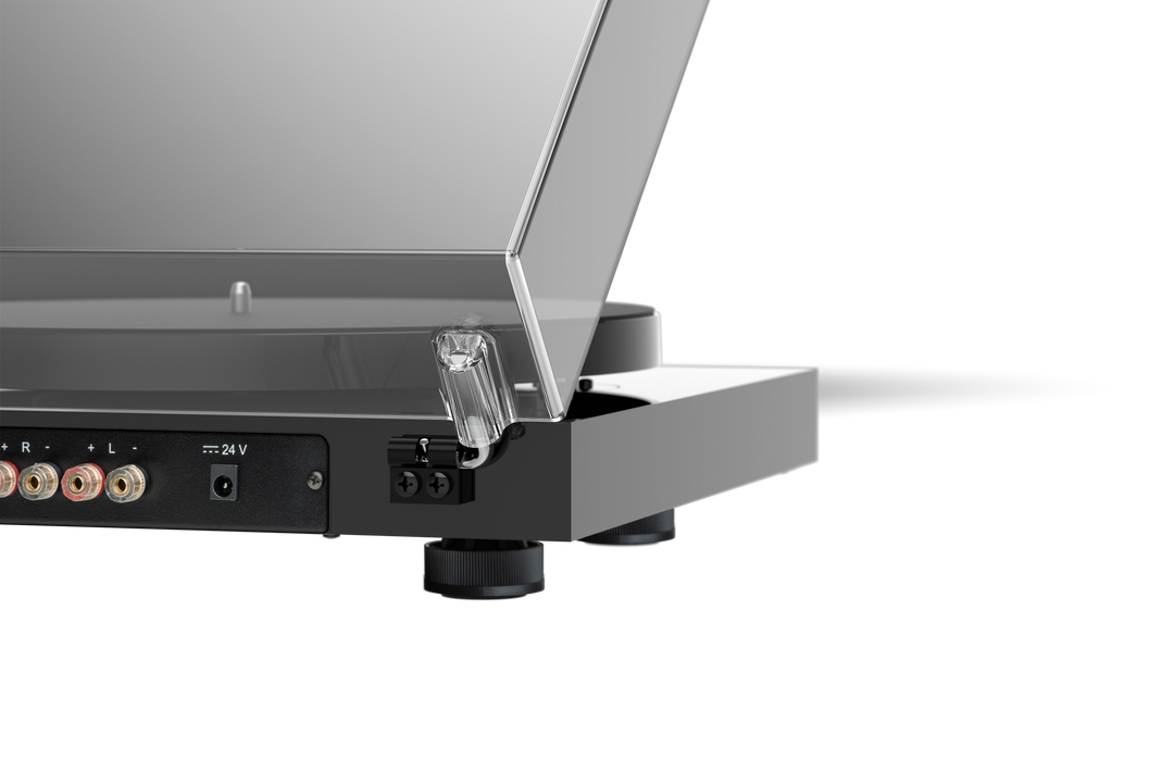 Pro-Ject Jukebox E1 OM5e Piano platespiller (svart)
