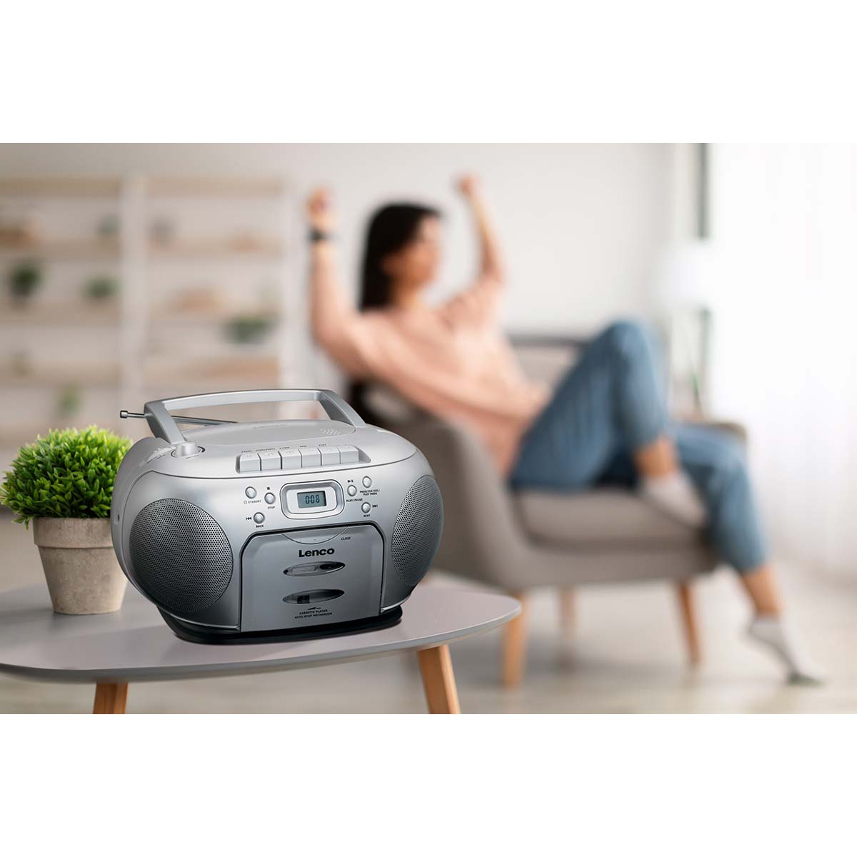 Bærbar FM-radio med CD- og kassettspiller, Sølv