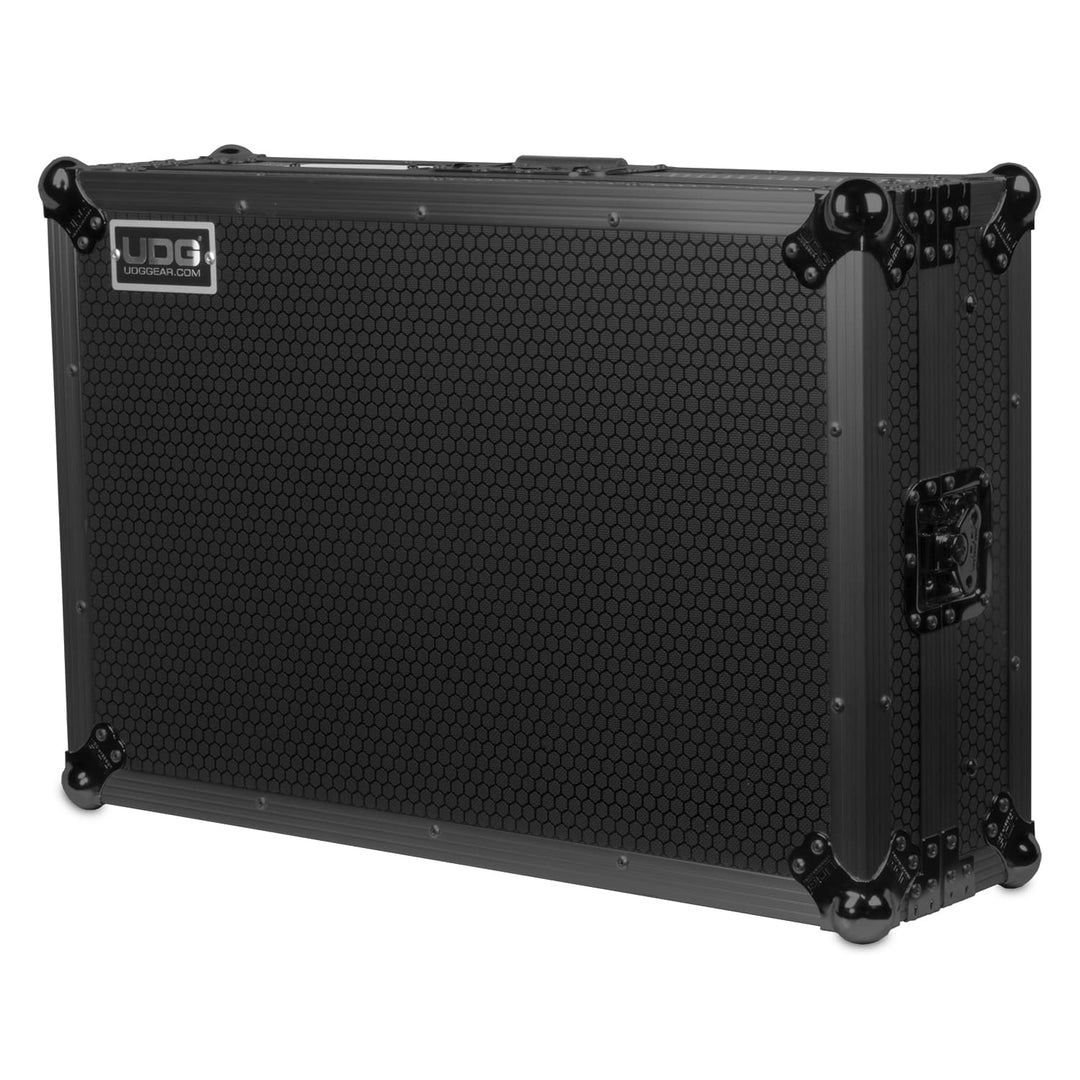 UDG Ultimate Flight Case NI Kontrol S4 MK3 Svart Plus (L)