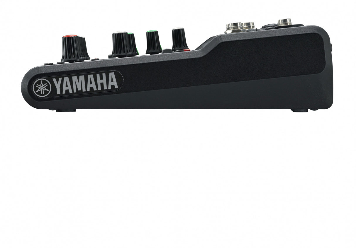 Yamaha MG06 mikser