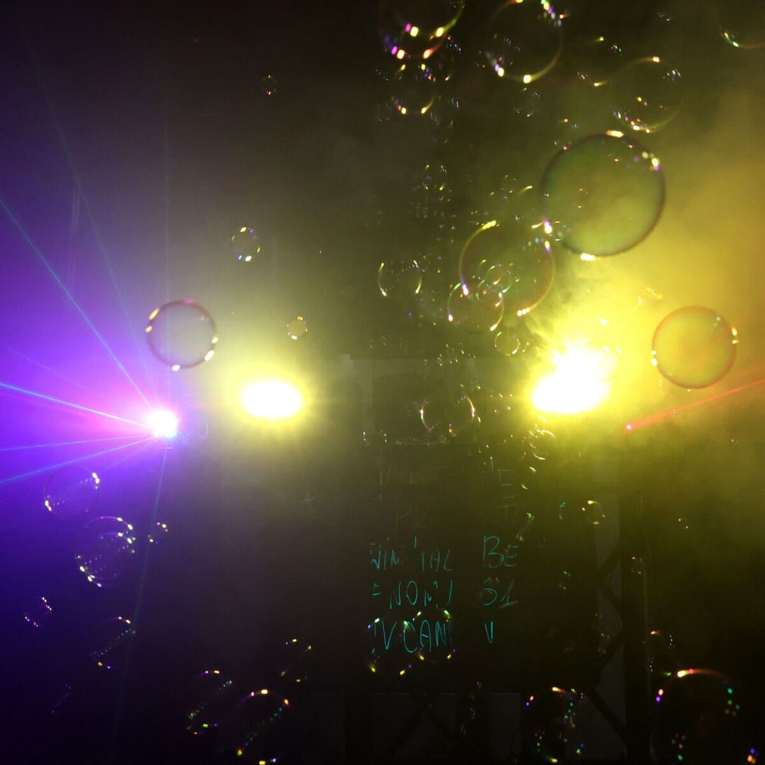 Light4Me GIG SET 2 Festpakke – Røykmaskin, Boblemaskine & 4-i-1 Lyseffekt