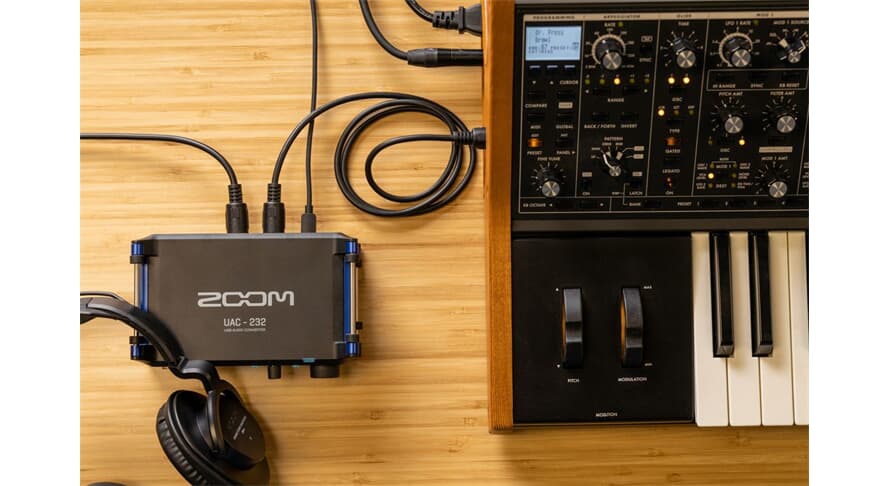Zoom UAC-232 lydkort