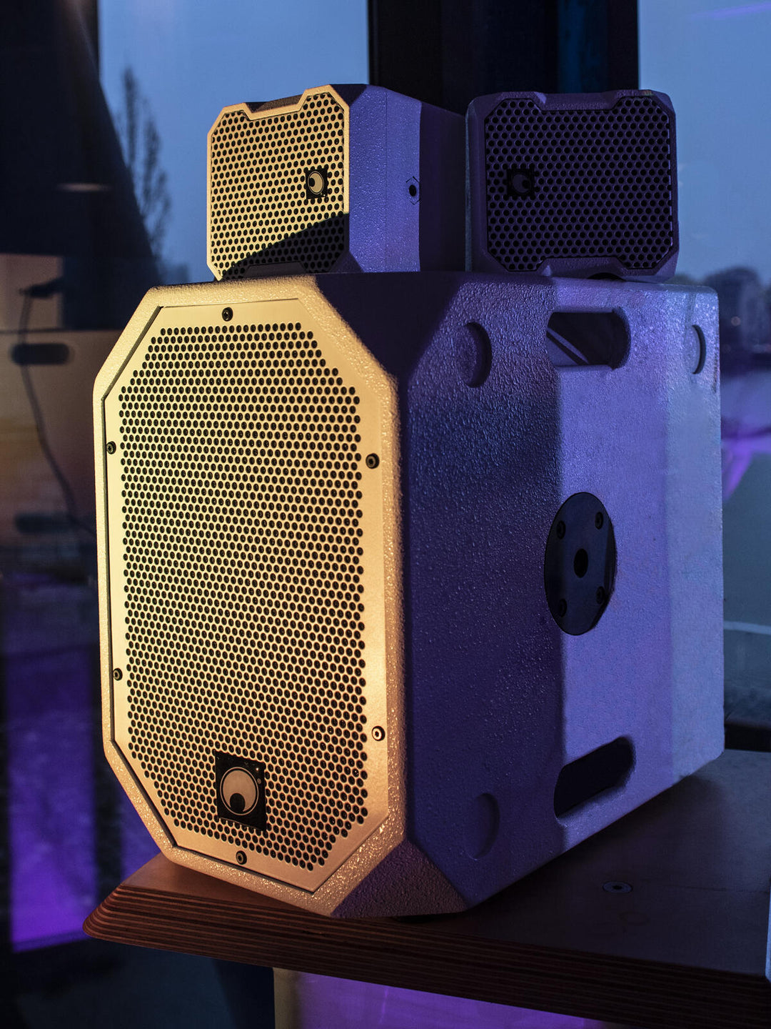 OMNITRONIC BOB-10A aktiv subwoofer hvit