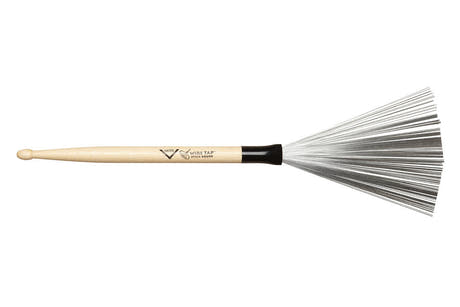 Vater Stick-Brush, trommestokk og trådbørste i én