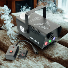 Firefog Hornet 400LED røykmaskin 400 W med LED og 2 fjernkontroller, svart