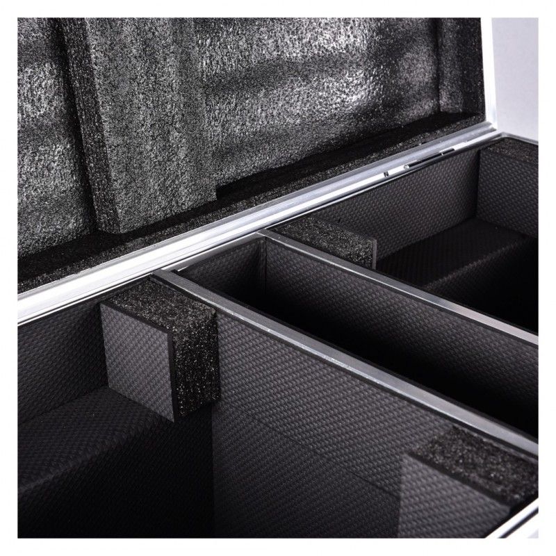 Light4Me flightcase for 2 pcs. Venom Zoom 350