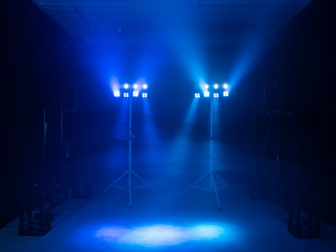 EUROLITE Set LED KLS-180 hvit + BS-2 EU høyttalerstativer i hvit
