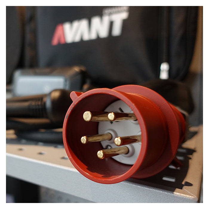 Avant transportabel lader for elbil 11kW/16A CEE-kontakt