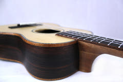 Reno RU440 Tenor Ukulele (naturlig)
