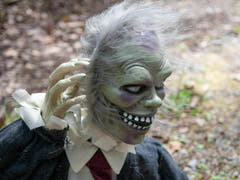 Halloween zombie Theo, animeret, 67 cm