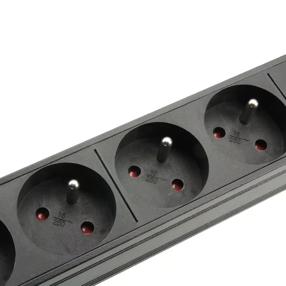 Strømskinne m. jord (19" rack)