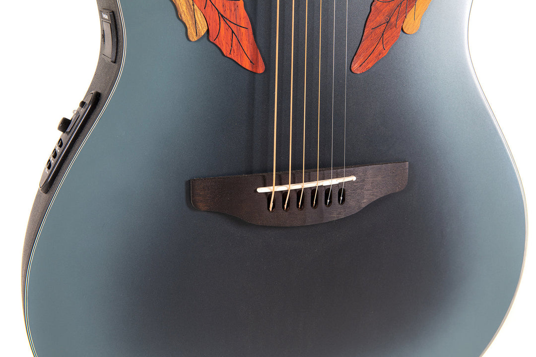 Ovation E-akustisk Gitarer Celebrity Elite Mid Cutaway - Reverse Blue Burst (CE44-RBB-G)