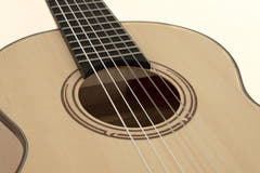 GEWA klassisk gitar Pro Natura Silver heltre gran / lønn - størrelse 1/4
