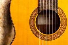 Yamaha CGX122MS klassisk spansk gitar (gran natur)