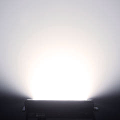 Cameo THUNDER® WASH 600 W - 3-i-1 strobe-, blinder- og wash-lys 648 x 0,2 W hvitt lys