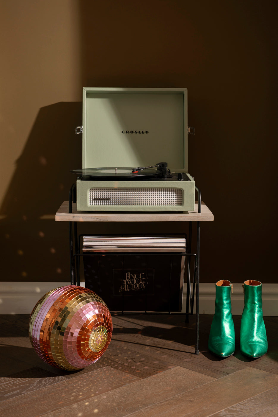 Crosley Wiltshire platespillerbord (naturlig)