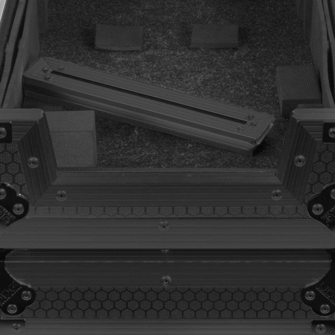 UDG Ultimate Flight Case NI Kontrol S2 MK3 Svart Plus (L)
