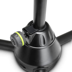 Gravity MS 3122 HDB - Kort kraftig mikrofonstativ for hard bruk med sammenleggbar trefot