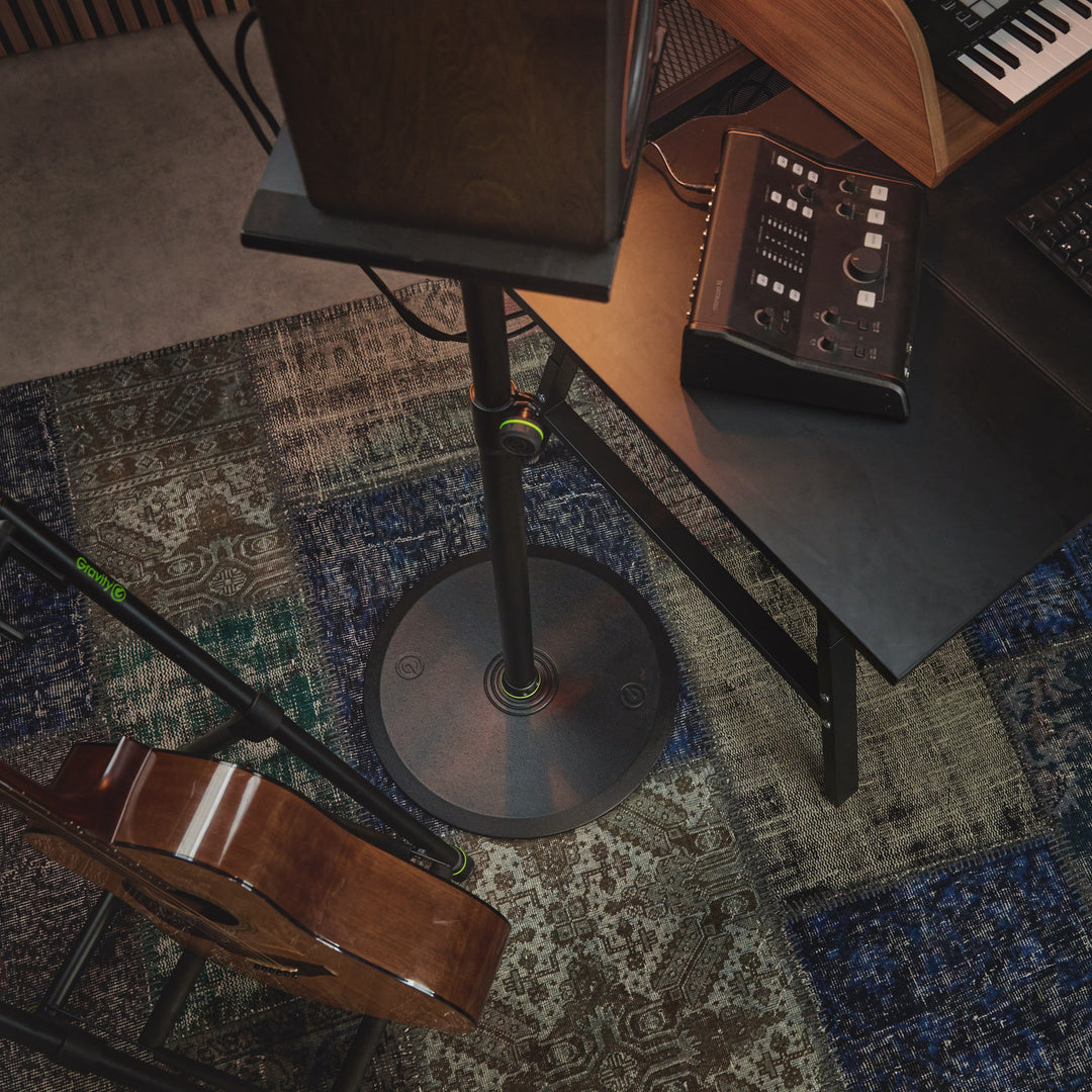 Gravity SP 3202 LR B - Stativ for studiomonitorhøyttaler med stor rund base