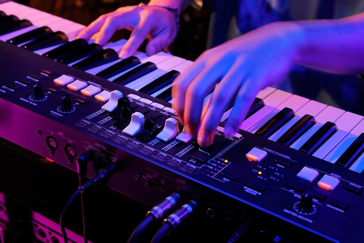 Hammond M-solo orgel (svart)