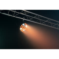 Ibiza XL RGBW+WWCW PAR-lampe (16x6 + 4x30W)