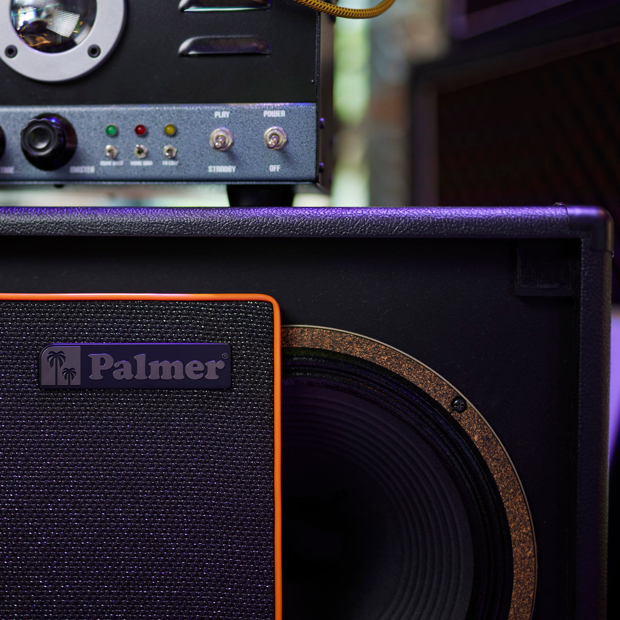 Palmer CAB 212 BX V30 - gitarkabinett med Celestion Vintage 30 2 x 12, åpen bakside