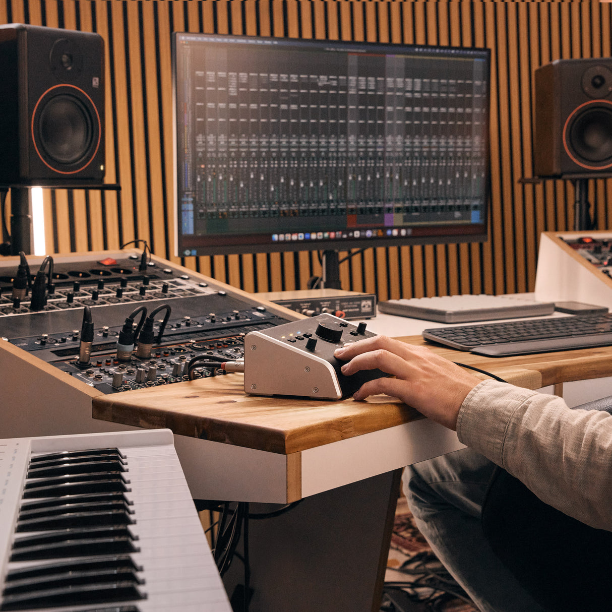 Palmer MONICON L G2 G - Aktiv / Passiv studiomonitor-kontroller