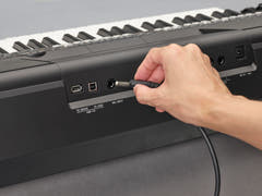 Yamaha PSR-SX600 Keyboard (svart)