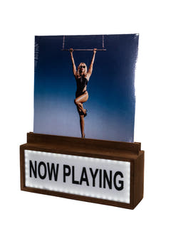 Studio 57 - "Now Playing" Vinylplate stativ