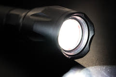 LED lommelykt med Zoom