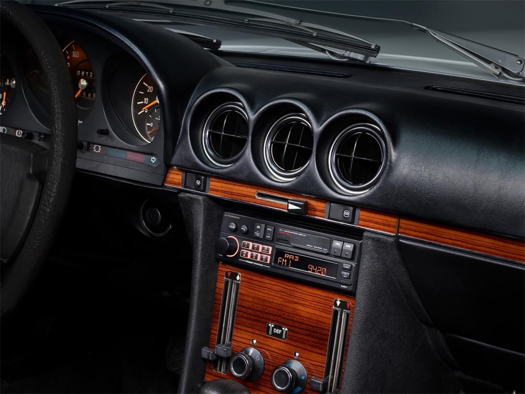 Pioneer SXT-C10PS Retro Bilradio med DAB+ og Bluetooth