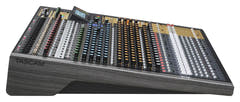 Tascam Model 2400 digitalmikser og digital 24-spors opptaker