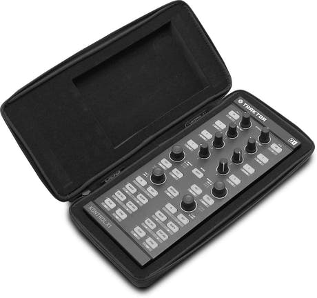 UDG Creator NI Traktor Kontrol F1/X1/Z1/X1 MK2 hardkoffert svart MK2