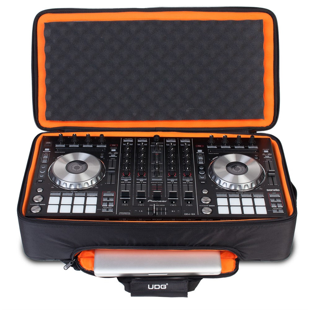 UDG Ultimate MIDI kontrollere-ryggsekk Large svart/Orange innside MKII