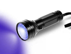 UV-lommelykt med 51 lysdioder