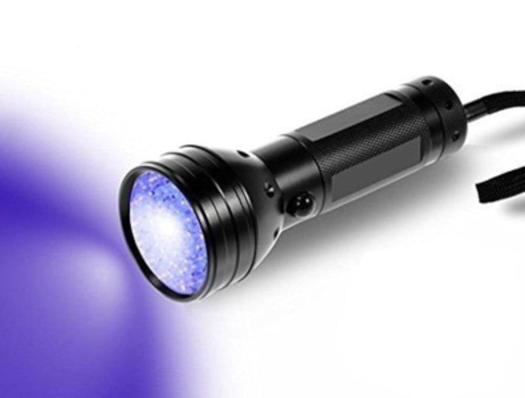 UV-lommelykt med 51 lysdioder