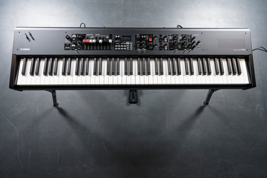 Yamaha YC88 Digital Stage Keyboard (naturlig Wood )