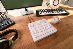 Yamaha FGDP-30 fingertrommepute