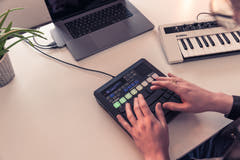 Yamaha FGDP-50 fingertrommepute