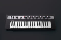 Yamaha Reface CP Keyboard (svart)